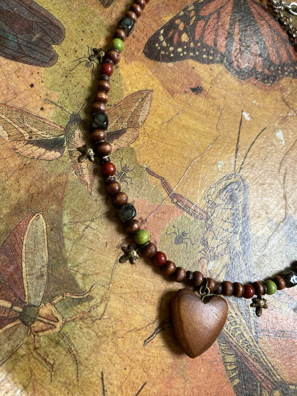 wooden heart chocker